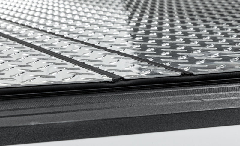 Access LOMAX Professional Series Tri-Fold Cover 08-16 Ford Super Duty F-250/F-350/F-450 6ft 8in Bed B0010039