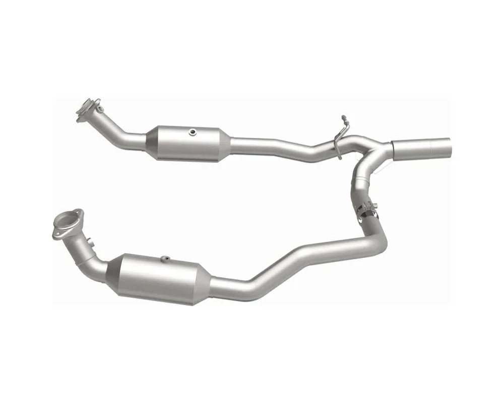 MagnaFlow OEM Grade Direct-Fit Catalytic Converter for Ford E-350/E-450 6.8L 2017-2019