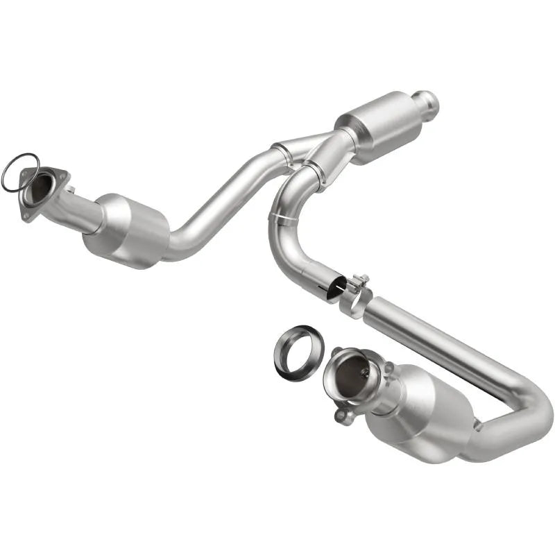 MagnaFlow OEM Grade Direct-Fit Catalytic Converter 280424 for 2014-2015 Chevrolet/GMC 4.3/5.3L