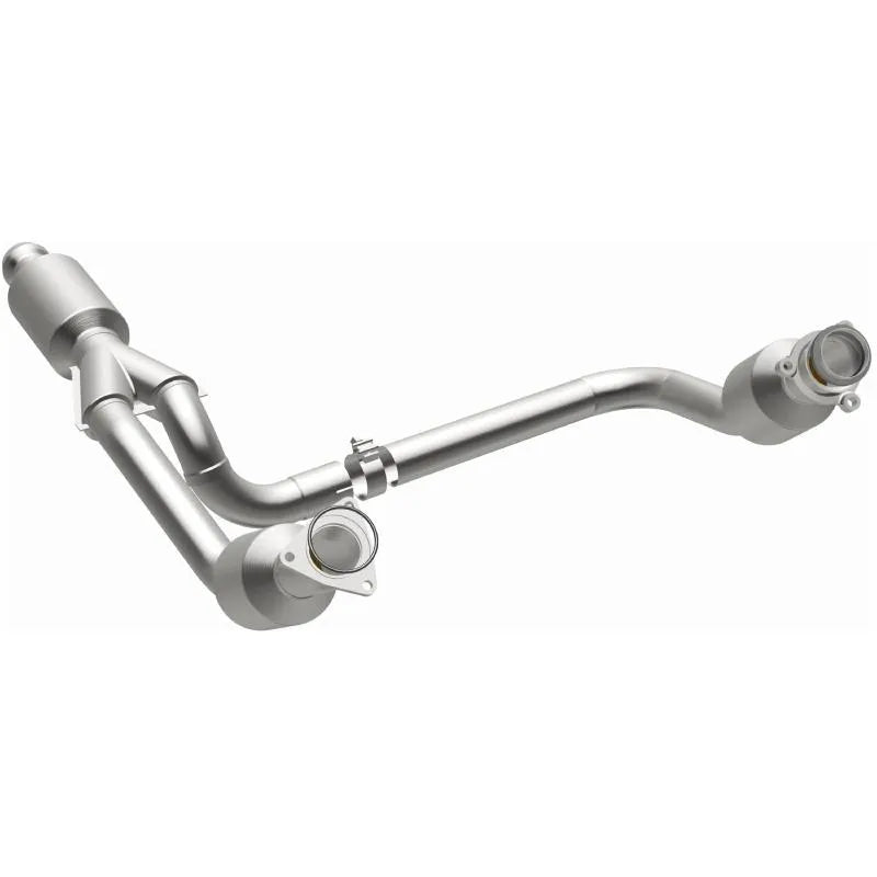 MagnaFlow OEM Grade Direct-Fit Catalytic Converter 280424 for 2014-2015 Chevrolet/GMC 4.3/5.3L