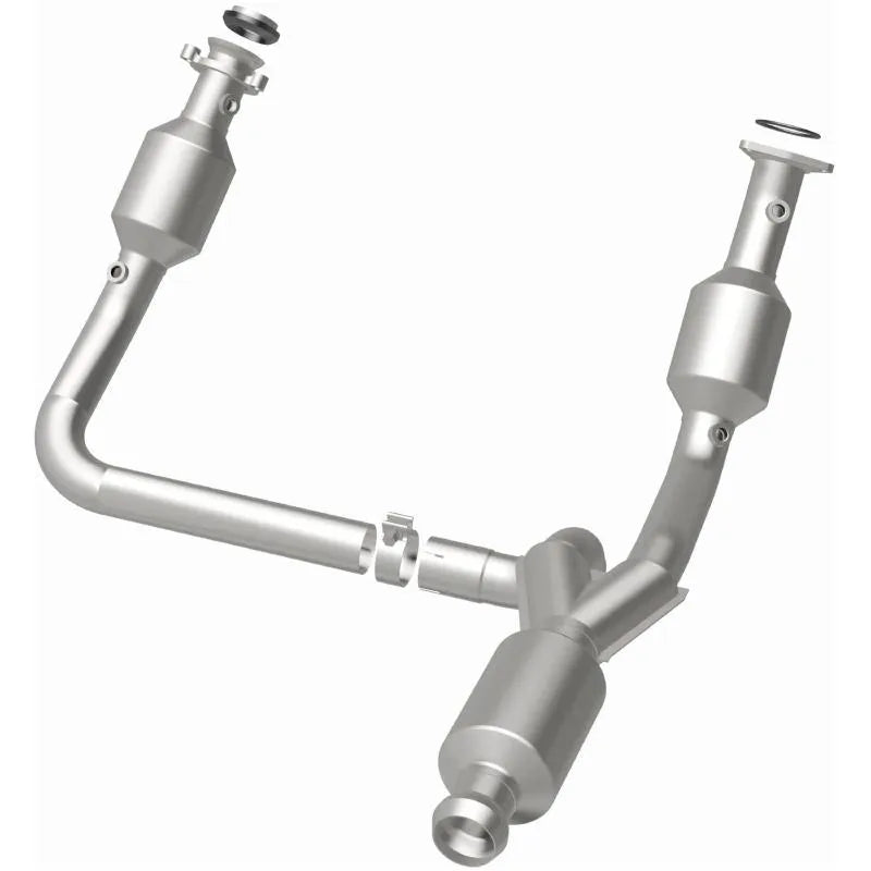MagnaFlow OEM Grade Direct-Fit Catalytic Converter 280424 for 2014-2015 Chevrolet/GMC 4.3/5.3L