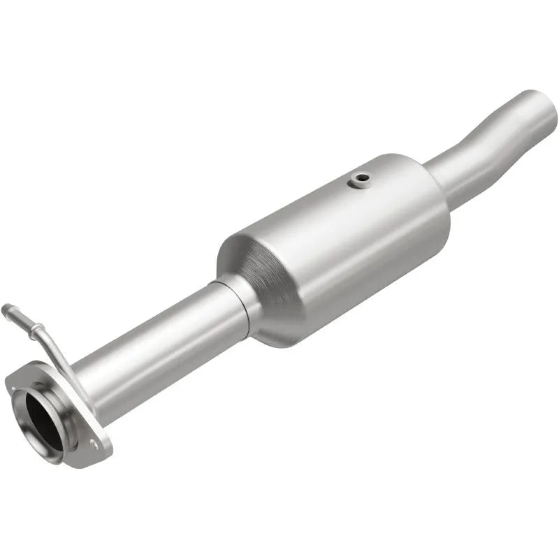 MagnaFlow OEM Grade Direct-Fit Catalytic Converter for Ford F-350/F-450/F-550 6.8L 2009-2017