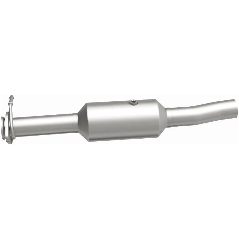 MagnaFlow OEM Grade Direct-Fit Catalytic Converter for Ford F-350/F-450/F-550 6.8L 2009-2017