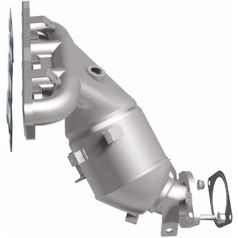 MagnaFlow OEM Grade Manifold Catalytic Converter 290031 for Nissan Kicks 2018-2024, Versa 2020-2024