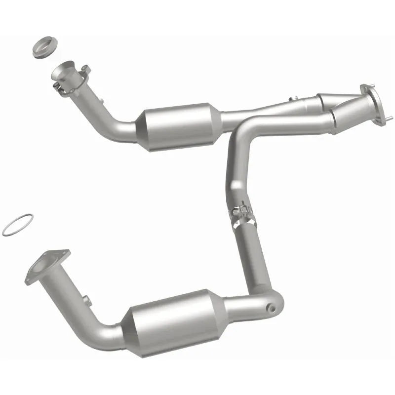 MagnaFlow California Grade CARB Compliant Direct-Fit Catalytic Converter 4651097 for 2004-2006 Chevy, GMC, Cadillac 5.3L