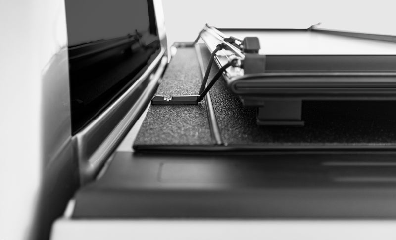 Access LOMAX Stance Hard Cover 20+ Chevy/GMC Full Size 2500/ 3500 6ft 8in Box (w/ or w/o MultiPro Tailgate) G3020099