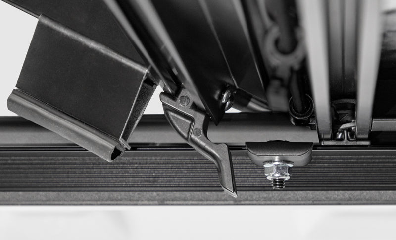 Access LOMAX Professional Series Tri-Fold Cover 17-19 Ford Super Duty F-250/F-350/F-450 6ft 8in Bed B0010049