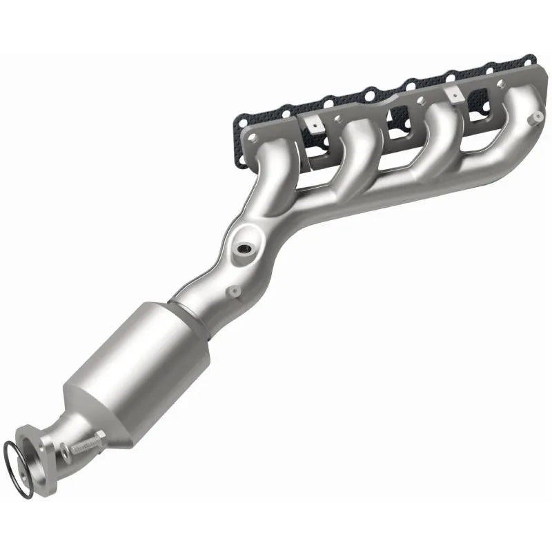 MagnaFlow California Grade CARB Compliant Catalytic Converter for Infiniti QX56, Nissan Titan, Armada 2005-2006