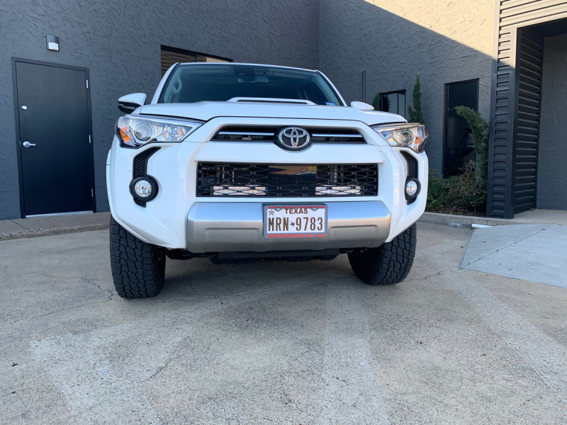 Cali Raised LED Cali Raised 14-24 Toyota 4Runner 32In Hidden Grille LED Light Bar Brackets - w/ Light Bar CR2492