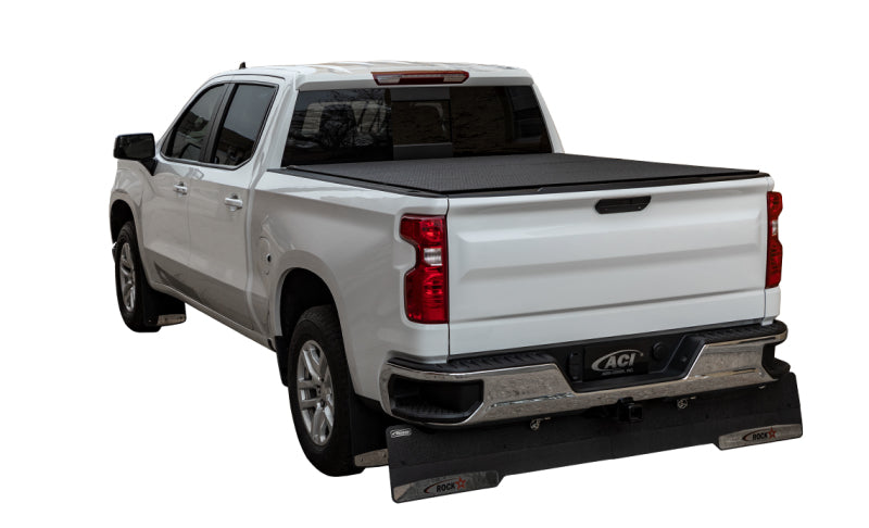 Access LOMAX Professional Series Tri-Fold Cover 07-19 Toyota Tundra 6ft 6in Bed B0050049