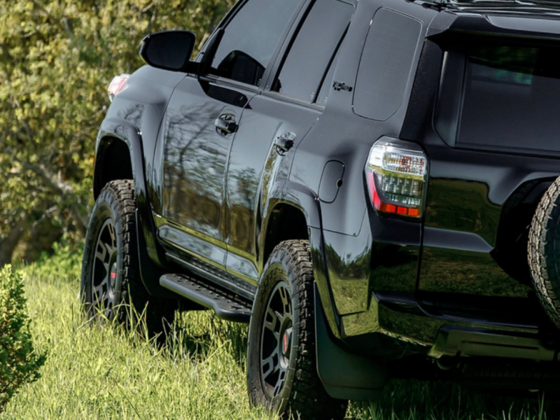 Cali Raised LED Cali Raised 10-24 Toyota 4Runner Step Ed Bolt On Rock Sliders - No Kick Out/No Filler Plate/PwdrCoat CR2688
