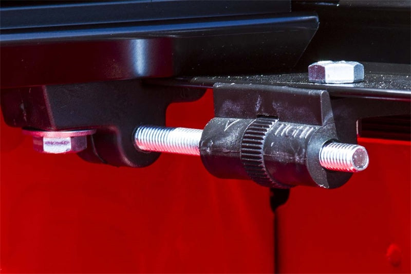 Access Literider 99-07 Chevy/GMC Full Size 6ft 6in Bed Roll-Up Cover 32199